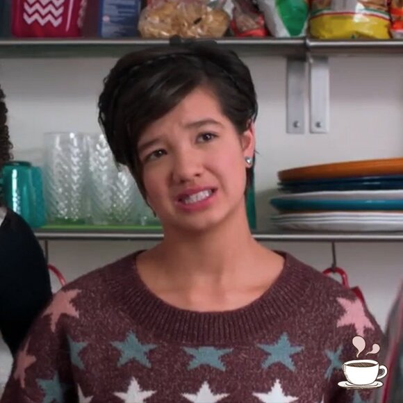 wildfox cropped pullover star sweater in burgundy/maroon ASO andi mack (small) - Picture 2 of 7